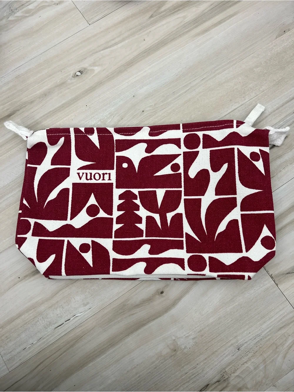 Vuori NWOT Red White Geometric Canvas Cosmetic Pouch